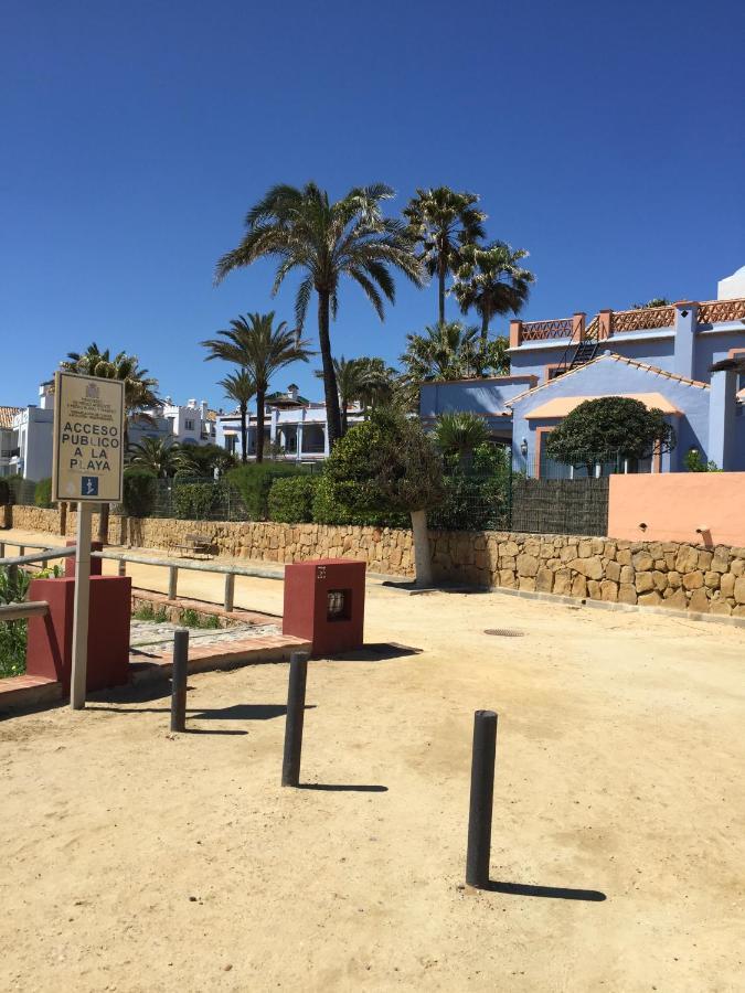 Апартаменты La Perla De La Bahia, Urbanizacion Gran Lujo Баия-де-Касарес Экстерьер фото