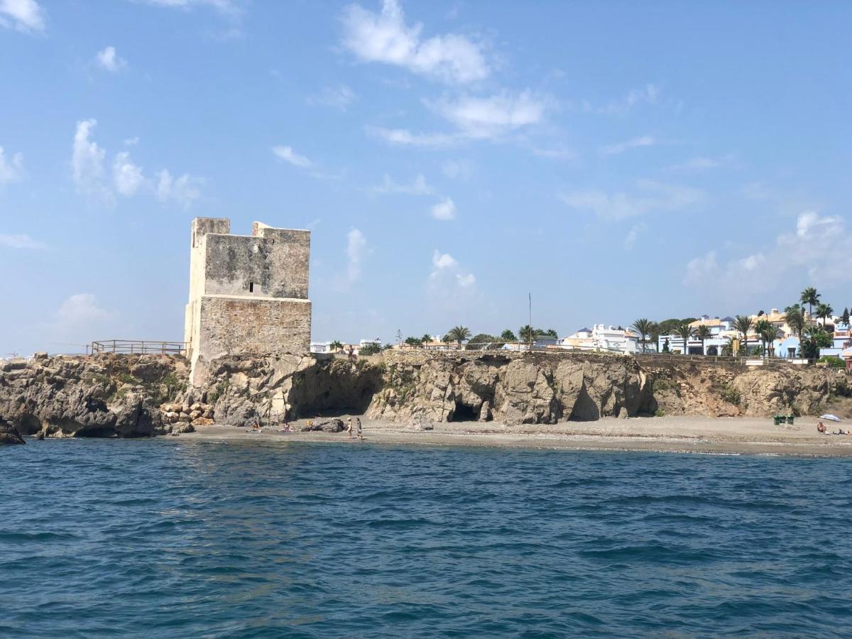 Апартаменты La Perla De La Bahia, Urbanizacion Gran Lujo Баия-де-Касарес Экстерьер фото